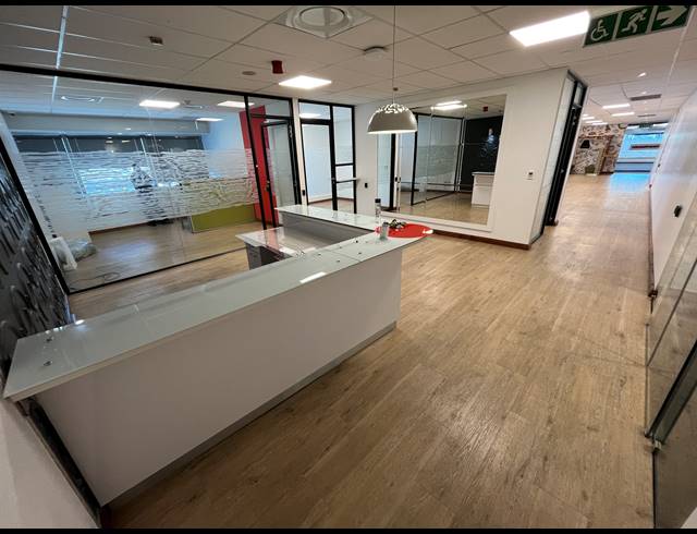 950M² OFFICE TO LET IN CAPE TOWN CITY CENTRE